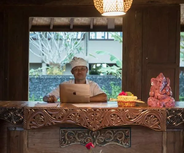 Uma Lanne - A Wooden Hideway Villas Lodge